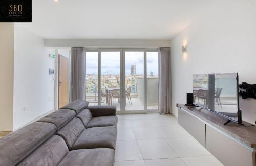 Pieta Apartamento | Stunning 3BR penthouse, opposite the harbour by 360 Estates