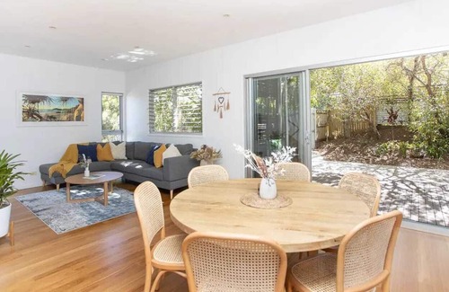 Pottsville Casa | Stunning 3BR Pottsville Treetop Retreat