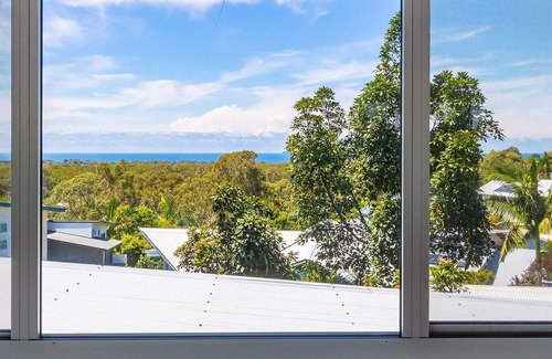Pottsville Casa | Stunning 3BR Pottsville Treetop Retreat