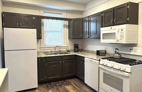 Pittsburgh Apartamento | Stunning 3BR-Private Entrance-Renovated-Near City