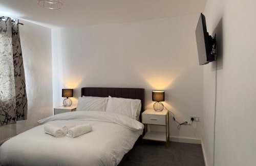 Bridgend Casa | Stunning 4-Bed House in Bridgend