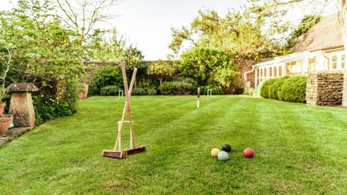 Chipping Norton Apartamento | Stunning 4-Bed Thatched Cottage in Oxfordshire!