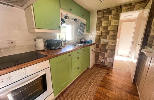 Scratby Casa | Stunning 4 berth caravan in seaside village of Scratby, Norfolk ref 19150S