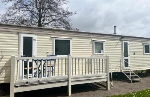 Scratby Otro | Stunning 4 Berth Caravan In Seaside Village Of Scratby, Norfolk Ref 19150S