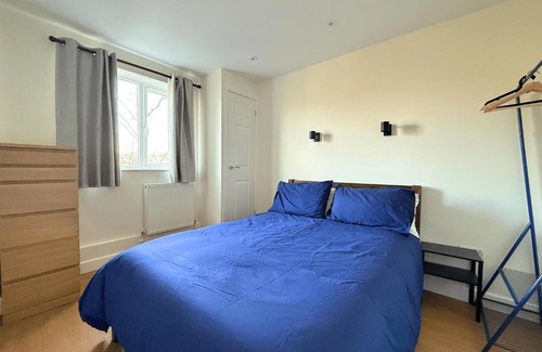 Sheffield Casa | Stunning 4 BR Townhouse for 8 With Free Parking