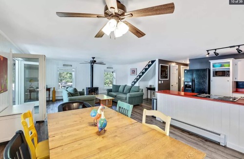 Morgan Casa | Stunning 4-season waterfront oasis on Seymour Lake, Morgan, VT