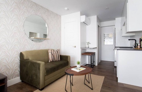 Little Italy Apartamento | Stunning 4 Suites on private Floor in Little Italy by Denstays