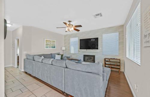 MacDonald Ranch Casa | Stunning 4BR Getaway w Pool, Hot Tub, & Firepit