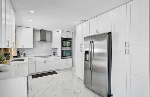 The Cove Villa | Stunning 4BR Hted Pool &Jacuzzi Close 2 the Beach