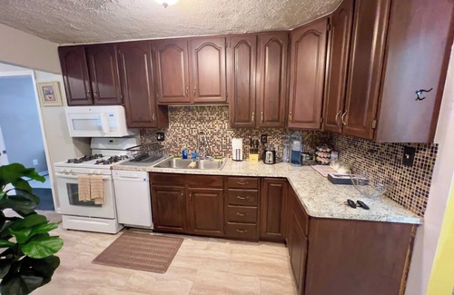 Mount Clemens Casa | Stunning 4BR Ranch-Style Home with Modern...