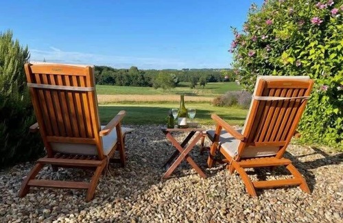 Serignac-Peboudou Casa | Stunning 5 bedroom Aquitaine farmhouse with pool
