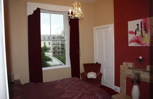 Laurieston Apartamento | Impresionante piso superior de 5 dormitorios en el tradicional edificio de Edimburgo.