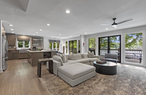 Mayhew Casa | Stunning 5 Bedroom Private Lakefront Getaway on 3 Acres with 420 Ft on the Lake
