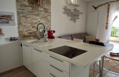 Santa-Reparata-di-Balagna Apartamento | Stunning 56m² T2 Apartment with Panoramic View of L’Île-Rousse and the Sea 🌊☀️
