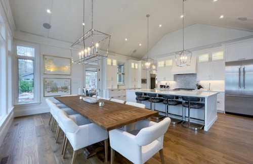 Rosseau Cabaña | Stunning 5bed 6bath Family Compound on Lake Rosseau! Sports Court! Sauna! Gym!