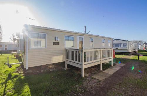 Felixstowe Otro | Stunning 6 Berth Caravan At Suffolk Sands Holiday Park Ref 45031G