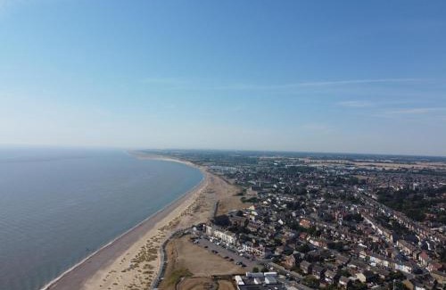 Pakefield Otro | Stunning 6 Berth Caravan, Close To The Beach In Suffolk Ref 68067Cr