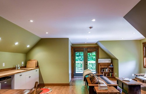 Dysart et al Cabaña | Stunning 6 Bdrm Kawagama Lake Compound! Ultimate privacy! Sunsets!