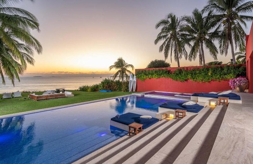 Punta de Mita Villa | Stunning 7Bd Beachfront Villa Fully Staffed with access to St Regis 4 Seasons & More