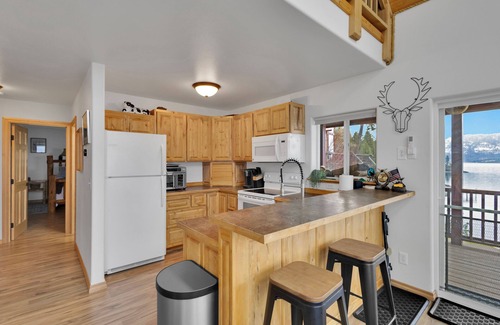 Sagle Cabina | Stunning A-Frame Retreat on Lake Pend Oreille – Sagle, Idaho