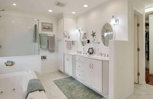 Corrales Casa | Stunning adobe home in the heart of Corrales.