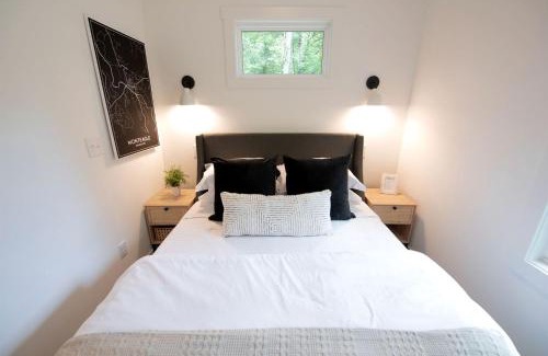 Monteagle Casa | Stunning and Fully-Equipped Tiny House with Breathtaking Views of South Cumberland State Park in Monteagle, TN