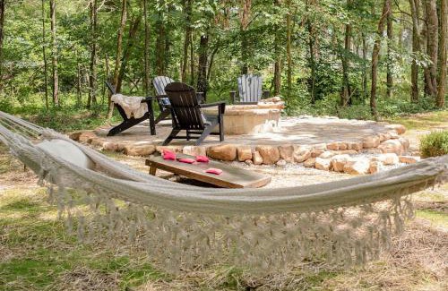 Monteagle Casa | Stunning and Fully-Equipped Tiny House with Breathtaking Views of South Cumberland State Park in Monteagle, TN