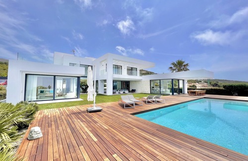 Atlanterra Villa | IMPRESIONANTE VILLA DE LUJO EN PLAYA DE LOS ALEMANES | 6 PAX