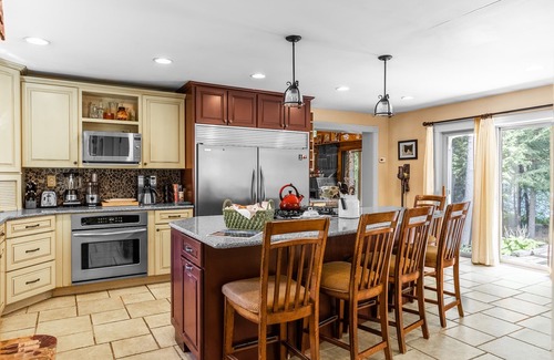 Otis Casa | Stunning and Serene Springy Pond Gem; close to Acadia, Bar Harbor. Pets welcome!