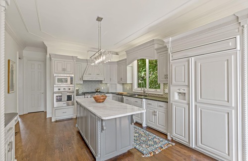 Gallatin Casa | Stunning And Spacious Nashville Home With In-Ground Pool On The Lake!