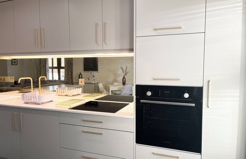 Coleraine Apartamento | Stunning Apartment 5 bed 2 bath North Coast NI