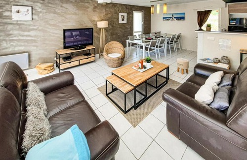 Kerherou Casa | Stunning Apartment In Moelan Sur Mer With Sauna, Wifi And Outdoor Swimming Pool