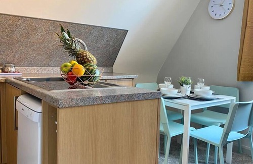 Westbourne Condominio | Stunning Apartment - 5 minute walk to the beach!