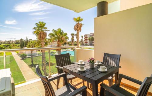 Almerimar Apartamento | Stunning Apartment In Almerimar With Kitchen