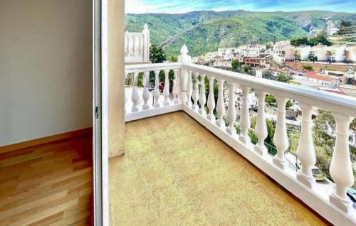 Albunol Apartamento | Stunning Apartment In Albuñol With Wifi