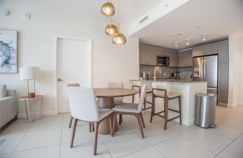 Doral Apartamento | Stunning Apartment in Downtown Doral