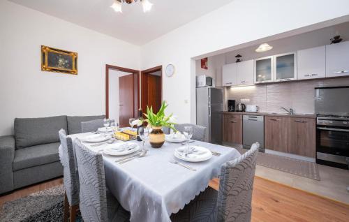 Valbandon Apartamento | Stunning Apartment In Fazana With Wifi