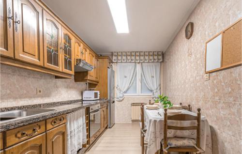 Distrito Oeste Apartamento | Stunning Apartment In Gijón With Wifi