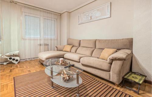 Distrito Oeste Apartamento | Stunning Apartment In Gijón With Wifi