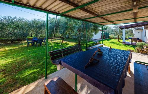 Liznjan Apartamento | Stunning Apartment In Liznjan With Wifi