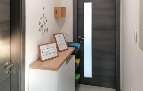 Sarsoni Apartamento | Stunning Apartment In Mladenici