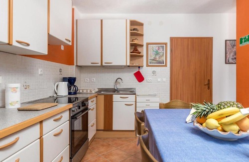 Senj Apartamento | Stunning Apartment In Starigrad With Wifi