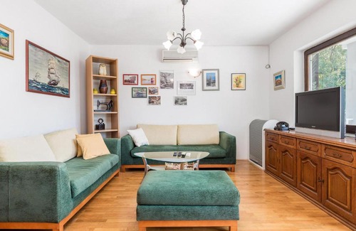 Senj Apartamento | Stunning Apartment In Starigrad With Wifi