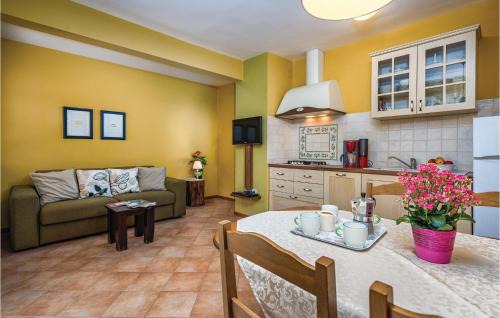 Babici Apartamento | Stunning Apartment In Umag With Wifi