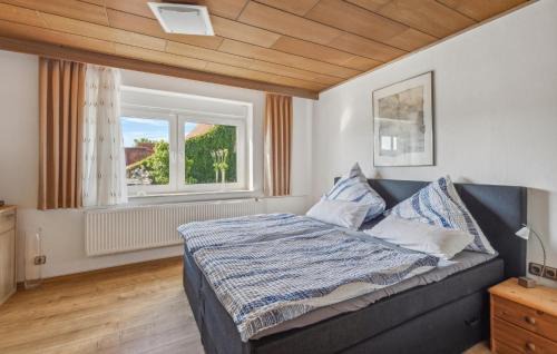 Voehl Apartamento | Stunning Apartment In Vöhl - Basdorf