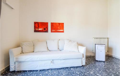Ex Campo d'Aviazione Apartamento | Stunning Apartment In Viareggio