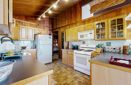Georgetown Casa | Stunning artist's retreat with ocean view & amazing deck, near Reid State Park