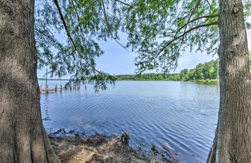 Avinger Casa | Stunning Avinger Retreat on Lake O the Pines