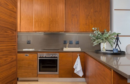 Bantry Bay Apartamento | Stunning Bantry Bay Haven - Beach on Your Doorstep