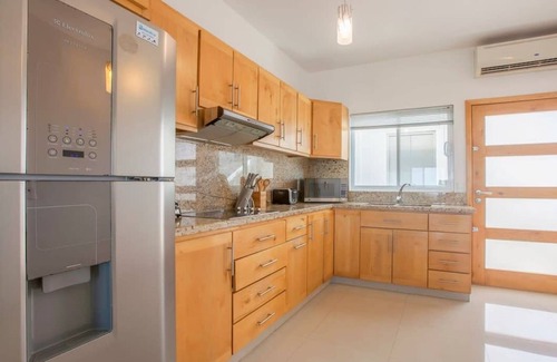 Colina del Sol Condominio | Stunning Bay Views, Pool, Near Malecón Waterfront